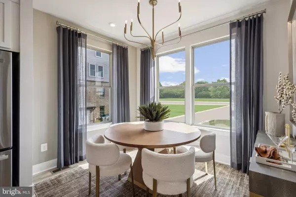 Herndon, VA 20170,2176 GLACIER RD