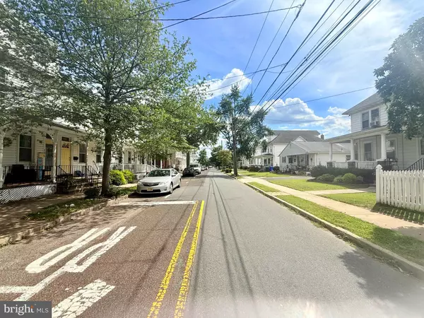 Burlington, NJ 08016,403 WOOD ST