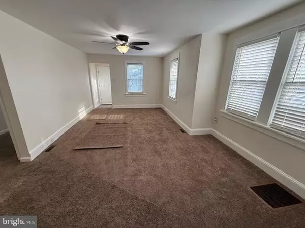 Glendora, NJ 08029,25 5TH AVE