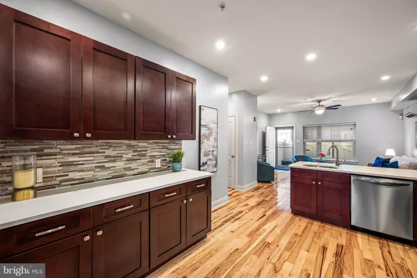 Philadelphia, PA 19130,823 N 15TH ST #UNIT 1