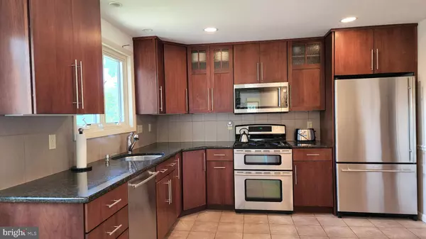 Broomall, PA 19008,490 PAXON HOLLOW RD