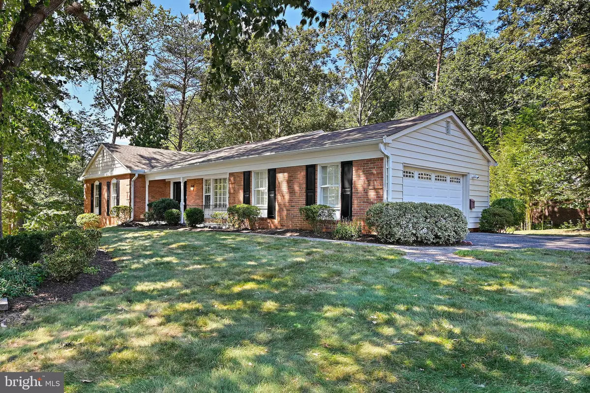 Vienna, VA 22182,10200 TAMARACK DR