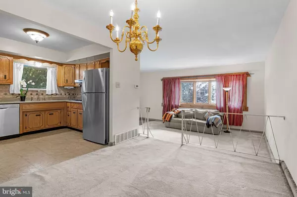 Philadelphia, PA 19115,9990 SANDY RD