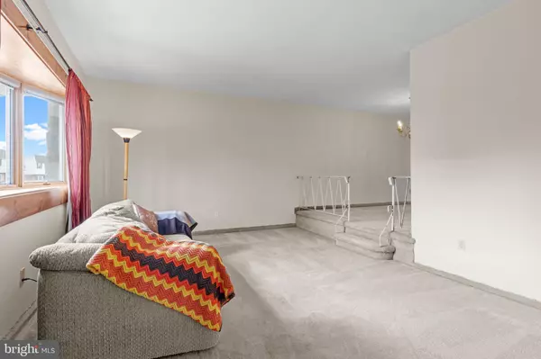 Philadelphia, PA 19115,9990 SANDY RD