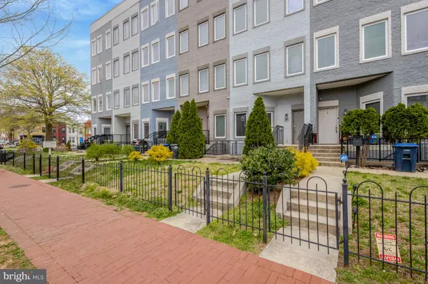 Washington, DC 20002,927 12TH ST NE
