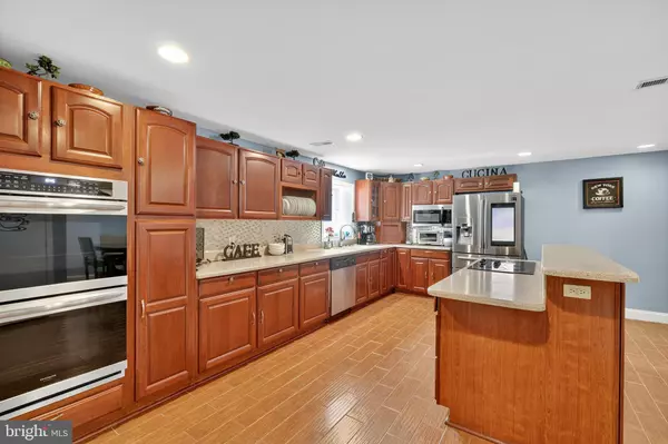 Waldorf, MD 20602,2103 GIBBONS CT