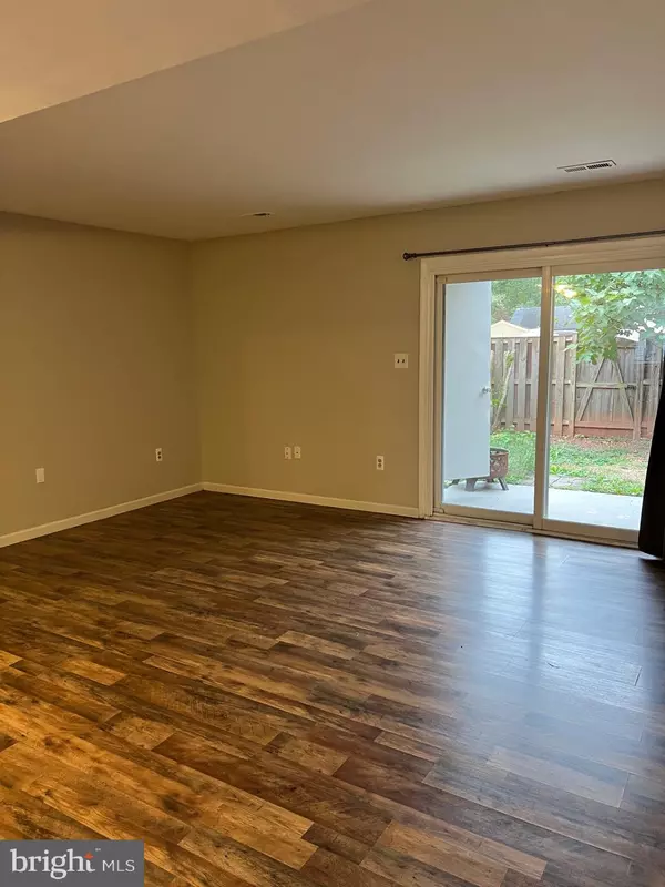 Manassas Park, VA 20111,8452 SANDSTONE WAY