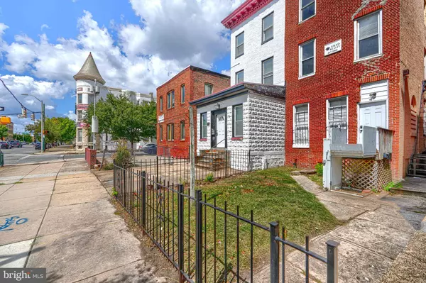 Baltimore, MD 21218,206 E 25TH ST E