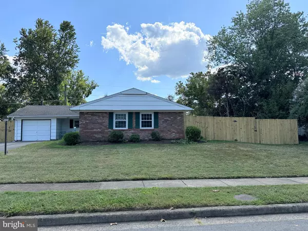 13211 PENNERVIEW LN, Fairfax, VA 22033