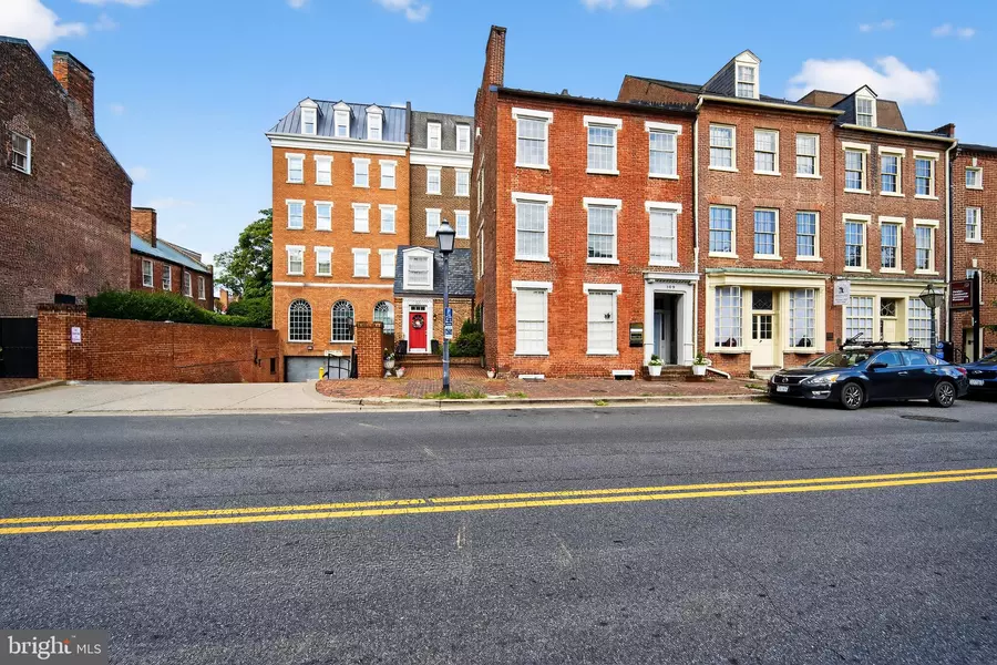 109 S FAIRFAX ST, Alexandria, VA 22314