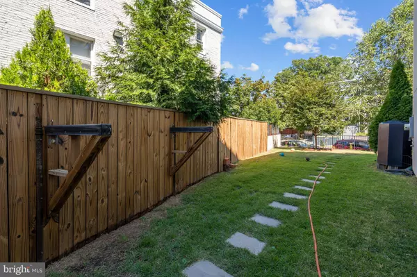 Washington, DC 20011,5016 9TH ST NW