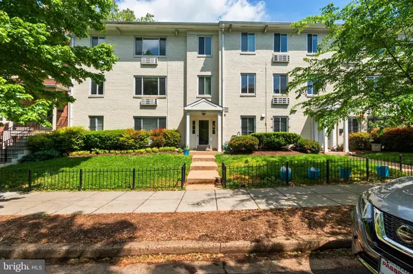 Washington, DC 20009,2001-2005 ALLEN PL NW #301