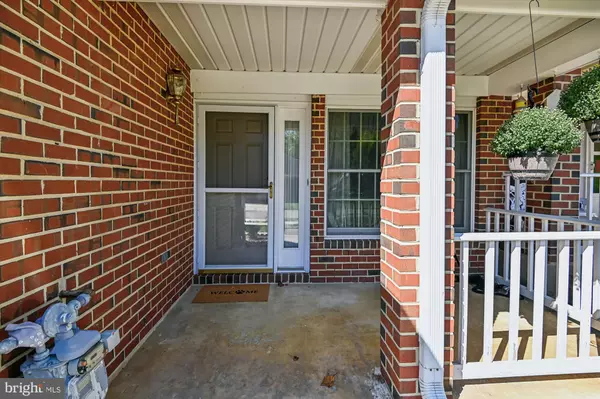 Annapolis, MD 21401,904 YARDARM LN