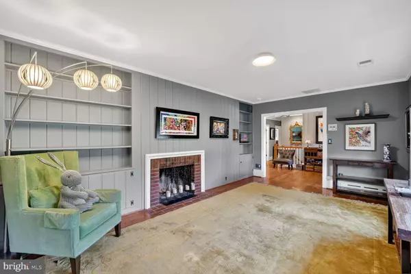 Oakton, VA 22124,2714 HUNTER MILL RD