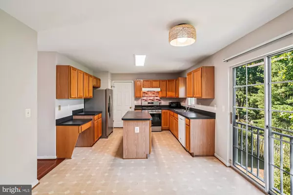 Dumfries, VA 22026,17244 AMERICAN ELM CT