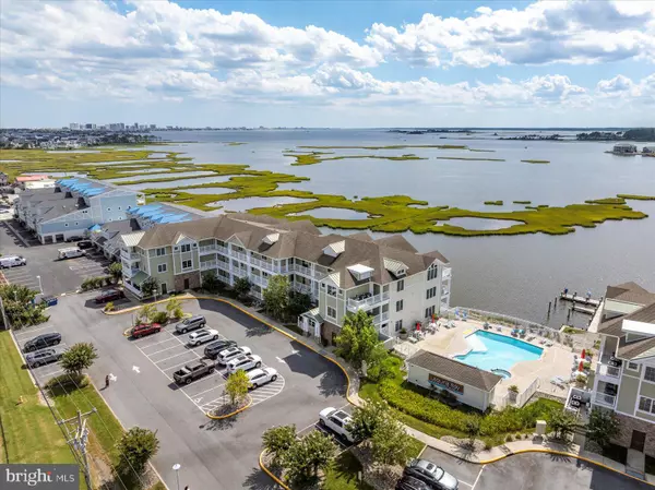 Selbyville, DE 19975,37292 LIGHTHOUSE RD #202