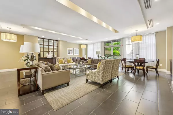 Reston, VA 20190,12000 MARKET ST #204