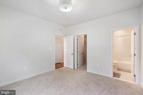 Ashburn, VA 20148,22569 NORWALK SQ