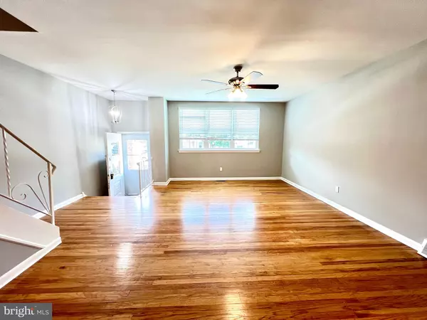 Philadelphia, PA 19154,12451 NANTON DR