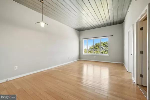 Washington, DC 20011,5885 COLORADO AVE NW #402