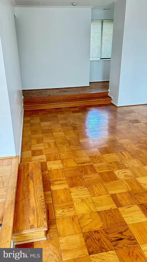 Silver Spring, MD 20902,9804 GEORGIA AVE #23-301