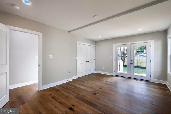 Annapolis, MD 21401,1 TUCKER ST