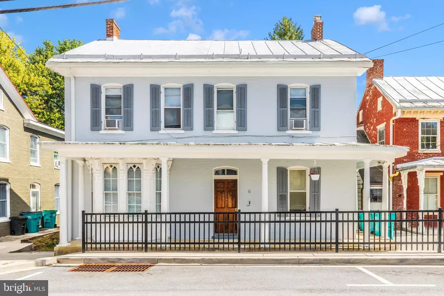 6 N MAIN ST, Keedysville, MD 21756