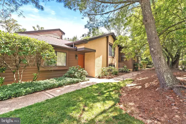 Princeton, NJ 08540,263 SAYRE DR