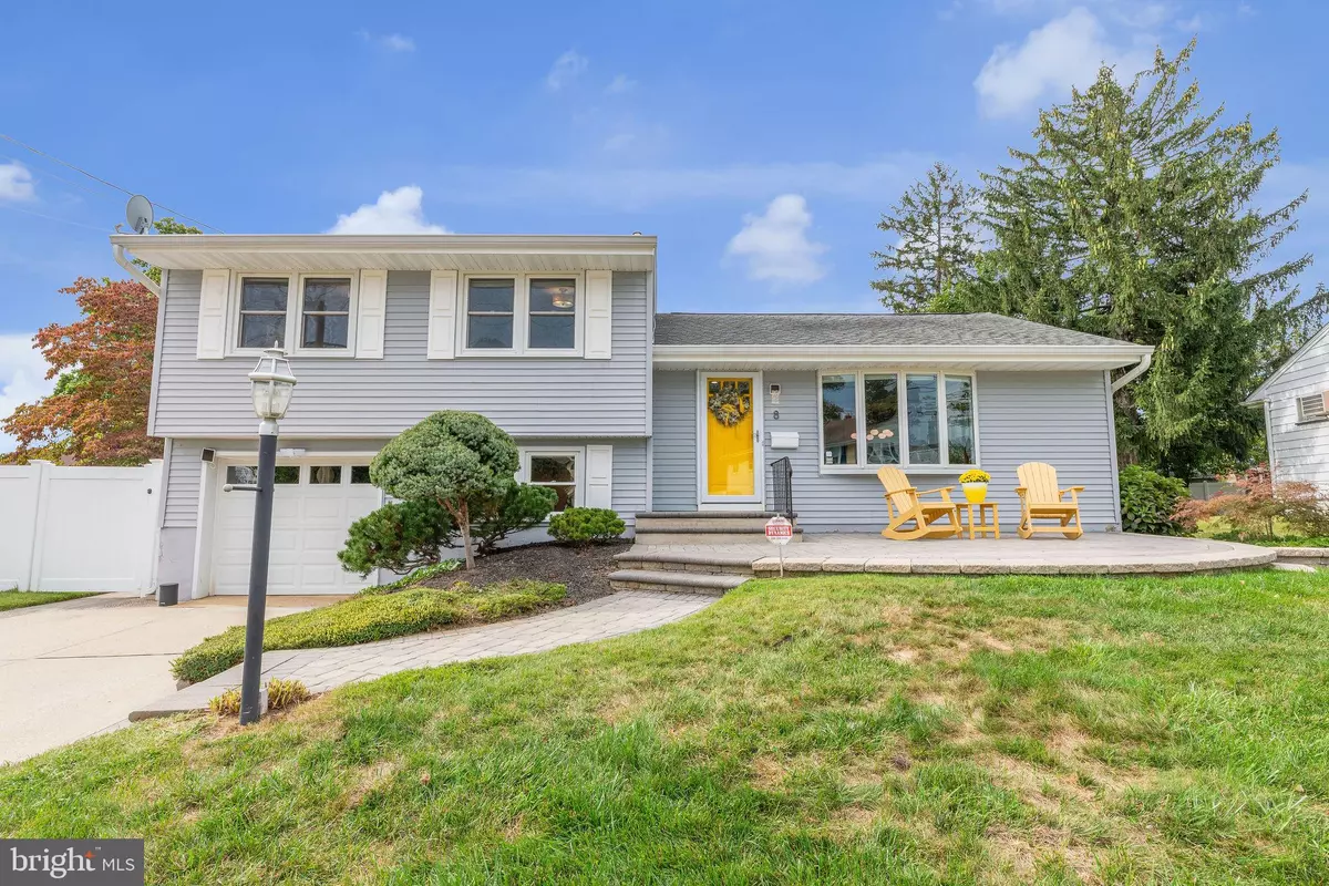 Hamilton, NJ 08620,8 DAILEY DR