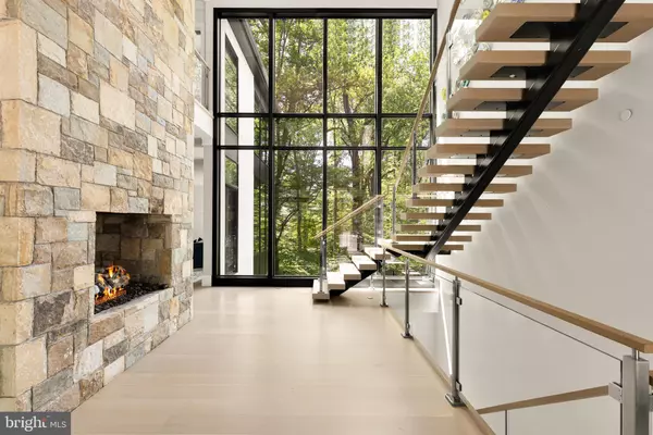 Bethesda, MD 20816,3 BAY TREE LN