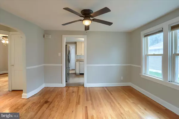 Mechanicsburg, PA 17055,7 S GEORGE ST