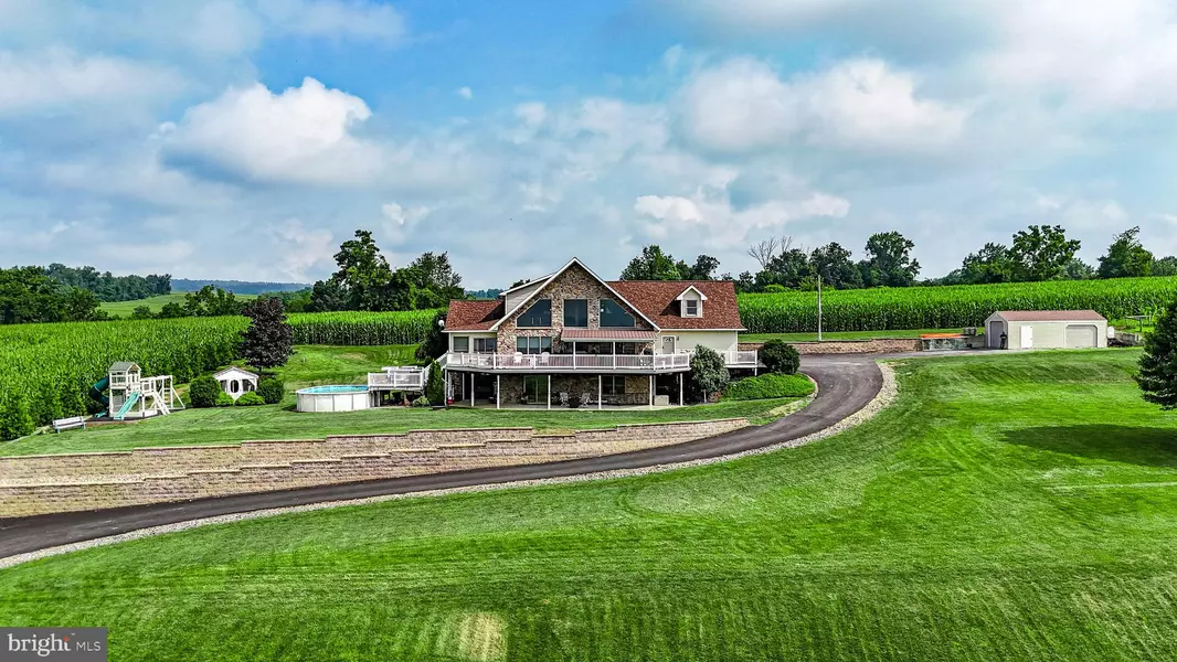 345 KAUFFROTH RD, Gap, PA 17527