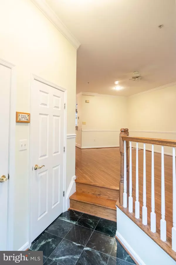 Arlington, VA 22203,719 N VERMONT ST #END UNIT