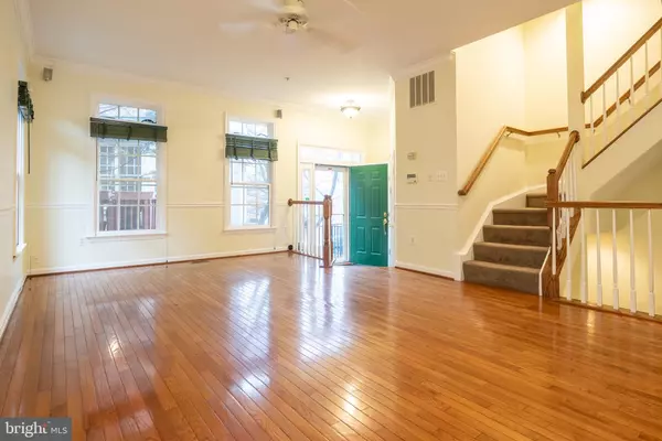 Arlington, VA 22203,719 N VERMONT ST #END UNIT