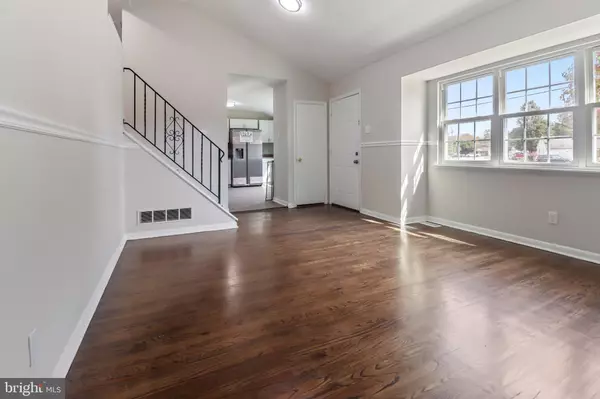 Salem, NJ 08079,197 PINE AVE