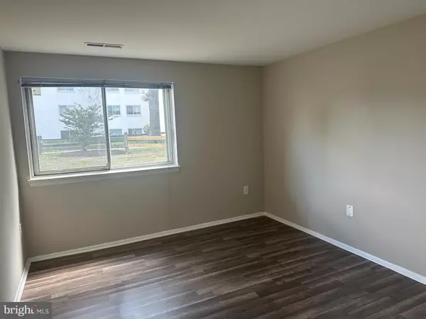 Beltsville, MD 20705,11342 CHERRY HILL RD #2-E101