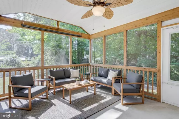 Fairfax, VA 22030,10113 CAVALRY DR