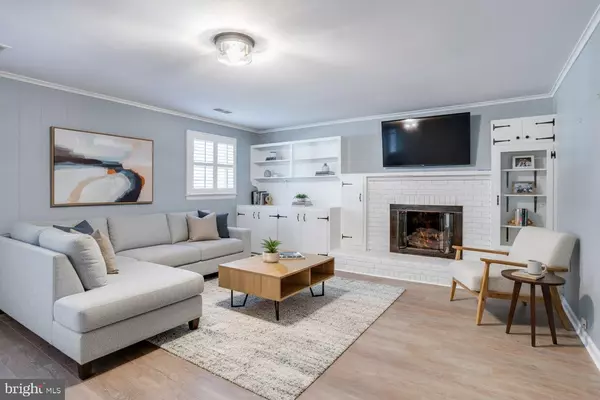 Fairfax, VA 22030,10113 CAVALRY DR