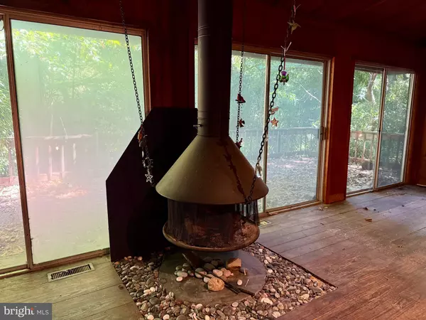 Mclean, VA 22102,1003 GELSTON CIR