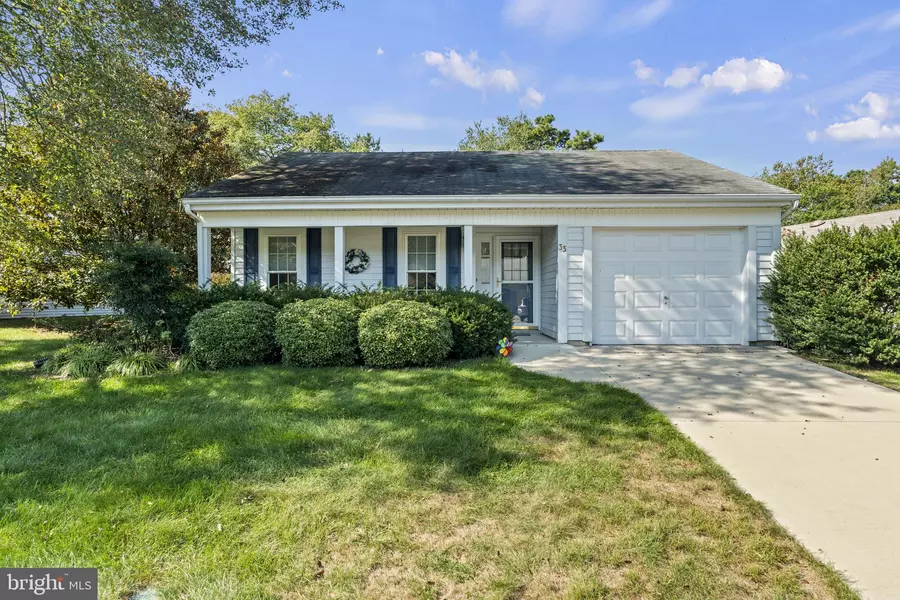 33 DUNSTABLE RD, Southampton, NJ 08088