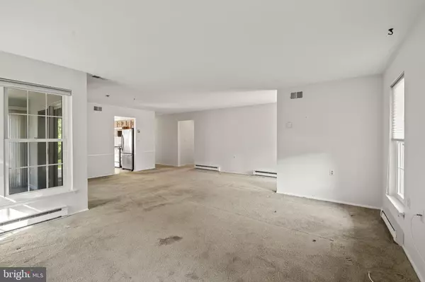 Southampton, NJ 08088,33 DUNSTABLE RD