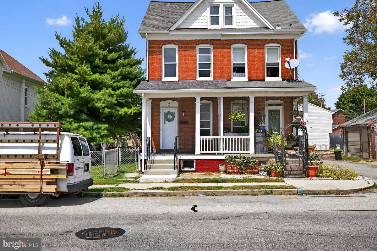 Hanover, PA 17331,3 PINE ST