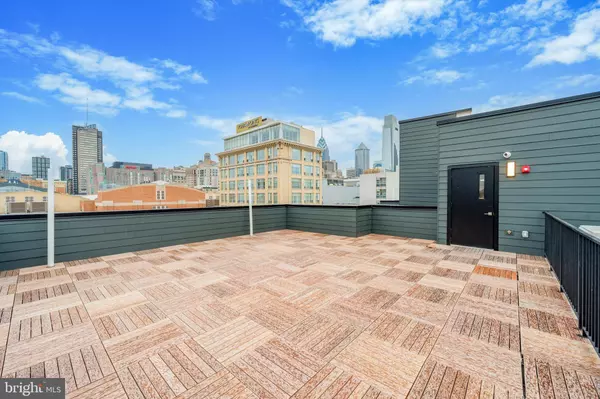 Philadelphia, PA 19107,225-27 N 12TH ST #602