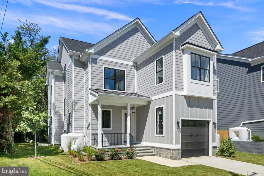 5017 17TH ST N, Arlington, VA 22207