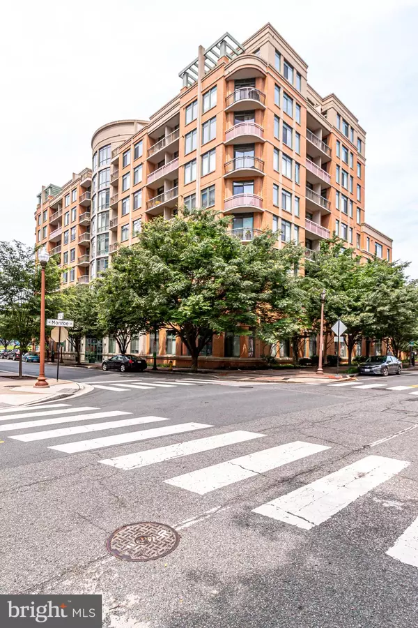 Arlington, VA 22201,3625 10TH ST N #101