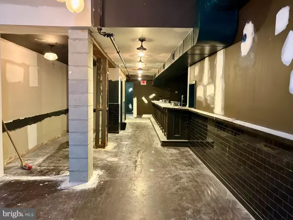 Philadelphia, PA 19103,112 S 18TH ST