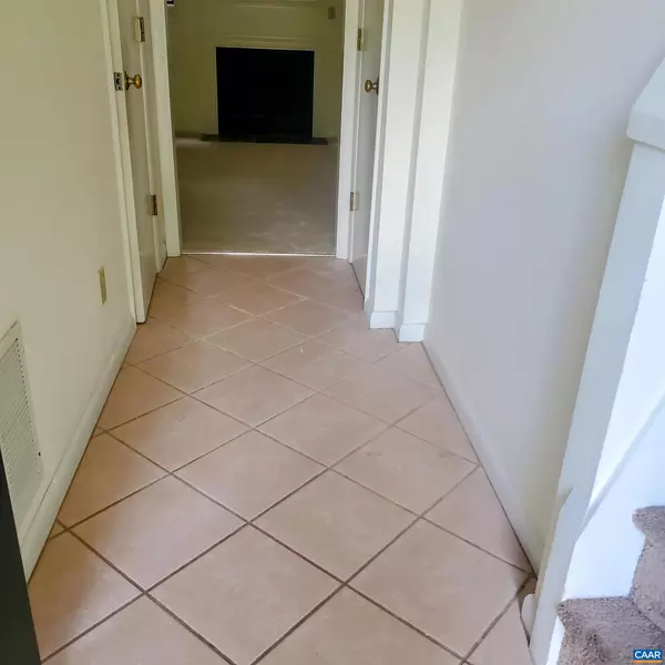 Charlottesville, VA 22901,1217 CHATHAM RDG