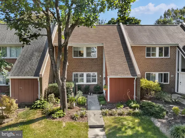 11190 FOREST EDGE DR, Reston, VA 20190