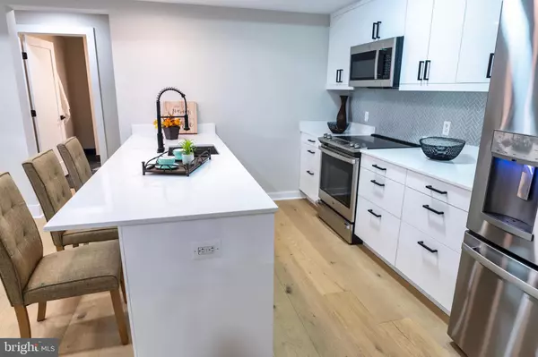 Washington, DC 20002,919 12TH ST NE #202