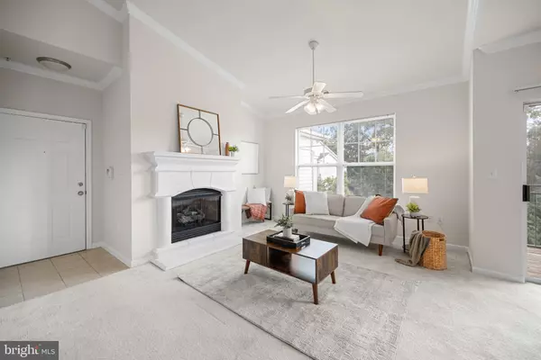 Fairfax, VA 22030,12120 GARDEN RIDGE LN #401